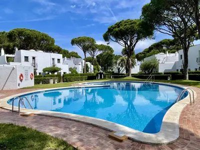 PoolOfHouse