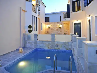 PoolOfHouse