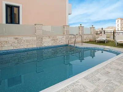 PoolOfHouse