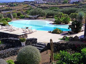 22779373-Ferienhaus-4-Pantelleria-300x225-1