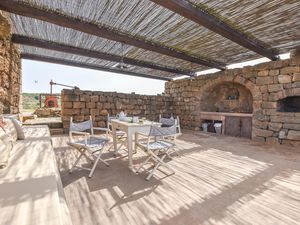 23755240-Ferienhaus-2-Pantelleria-300x225-1