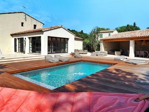 23955669-Ferienhaus-8-Paradou-300x225-2