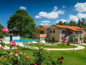 23950523-Ferienhaus-6-Pazin-300x225-4