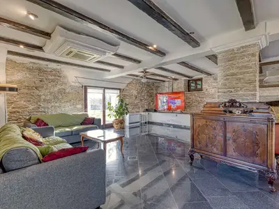 Ferienhaus für 8 Personen (210 m²) in Pazin 1/10