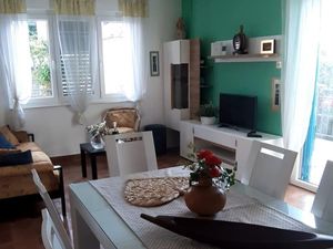 23926318-Ferienhaus-7-Pašman-300x225-5