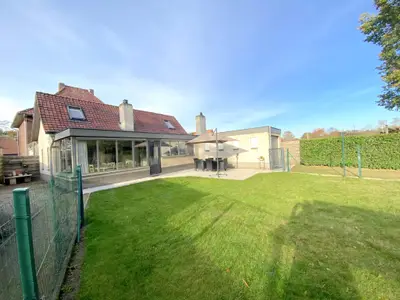 Außenseite Ferienhaus [Sommer]