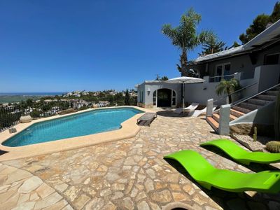 Pool. Pool  -  Pool - Salzwasserpool mit traumhaften Berg und Meerblick