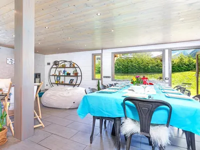 DiningRoom