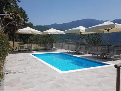 PoolOfHouse