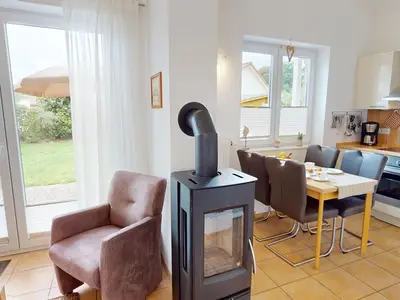 Strandnahes Ferienhaus für 4 Personen und Hund mit Garten, Sauna und Kamin