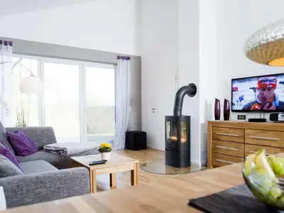 Ferienhaus mit Strandkorb, Kamin und Sauna in Strandnähe