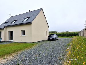 23705941-Ferienhaus-8-Penvénan-300x225-1