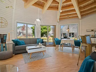 Ferienhaus Kugellager - Kugelhaus am Tollensesee - offener Wohnbereich mit viel Flair