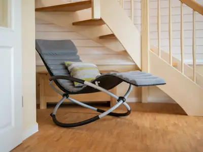 Ferienhaus Kirana - Kugelhaus am Tollensesee - moderner Liegesessel