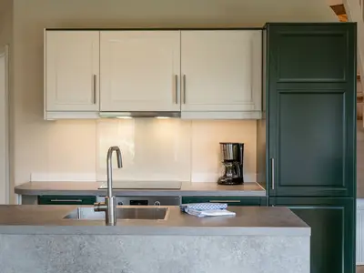 Ferienhaus Kia - Kugelhaus am Tollensesee - moderne vollausgestattete Küchenzeile