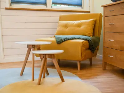 Ferienhaus Solveig - Kugelhaus am Tollensesee - cooler, moderner Sessel