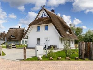 23936852-Ferienhaus-9-Pepelow-300x225-2