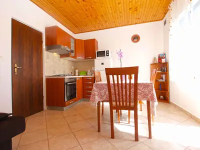 Ferienhaus für 4 Personen (40 m²) in Peresiji 9/10