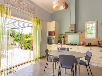DiningRoom