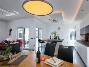 23745345-Ferienhaus-7-Peroj-300x225-5