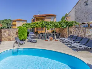 Ferienhaus für 14 Personen (300 m²) in Peroj