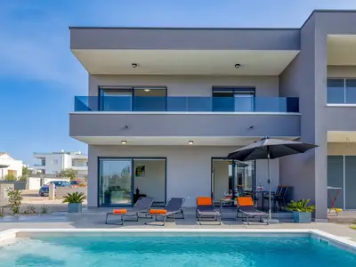 Ferienhaus für 12 Personen (160 m²) in Peroj 1/10