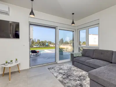 Ferienhaus für 12 Personen (160 m²) in Peroj 5/10