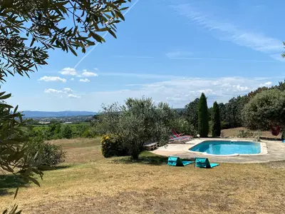 PoolOfHouse