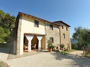 23300558-Ferienhaus-6-Pescaglia-300x225-2