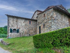 23849113-Ferienhaus-4-Pescia-300x225-1