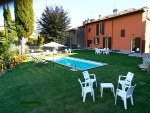 23918685-Ferienhaus-12-Pescia-300x225-3