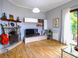 23764186-Ferienhaus-6-Pescia-300x225-3