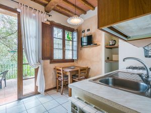 23858997-Ferienhaus-10-Pescia-300x225-0