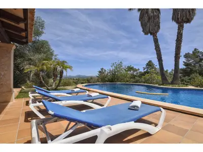 PoolOfHouse
