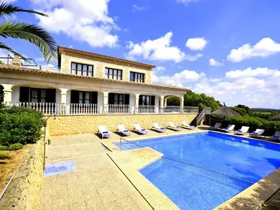 Ferienhaus für 13 Personen (390 m²) in Petra 1/10