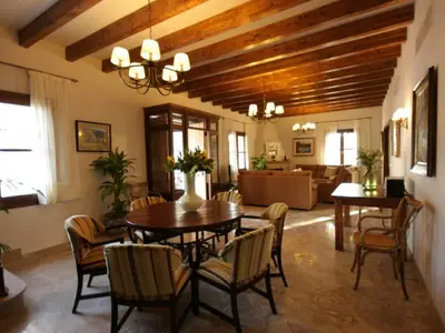 DiningRoom