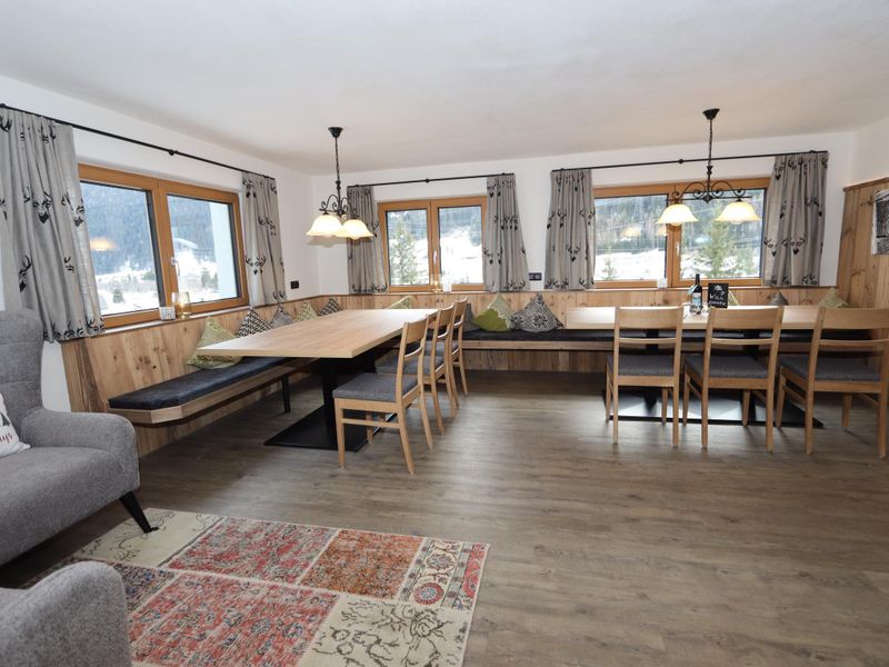 23896388-Ferienhaus-14-Pettneu-800x600-1