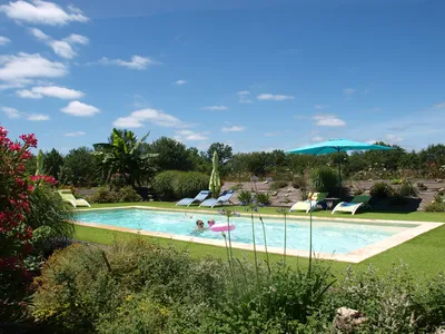 PoolOfHouse