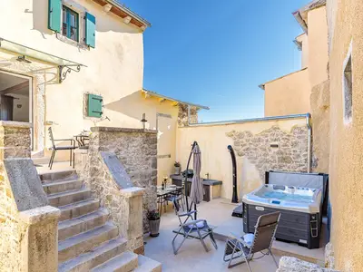 Ferienhaus für 4 Personen (76 m²) in Pićan 1/10