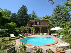 23851102-Ferienhaus-6-Piegaro-300x225-0