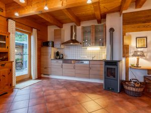 23895183-Ferienhaus-11-Piesendorf-300x225-5