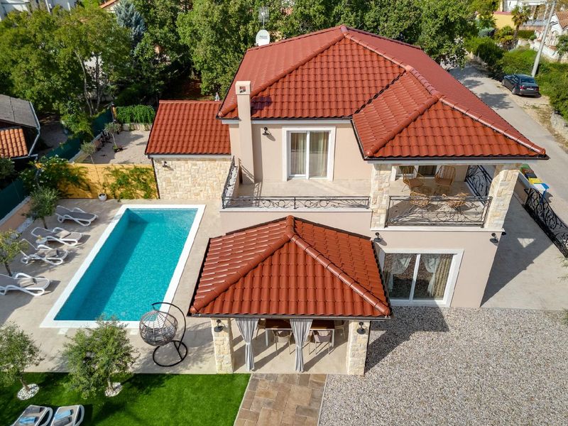 23879694-Ferienhaus-10-Pinezići-800x600-1