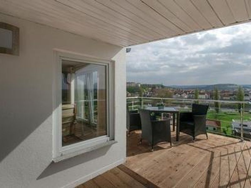 Ferienhaus Traumblick, Terasse mit Blick auf Pirna und Elbe.