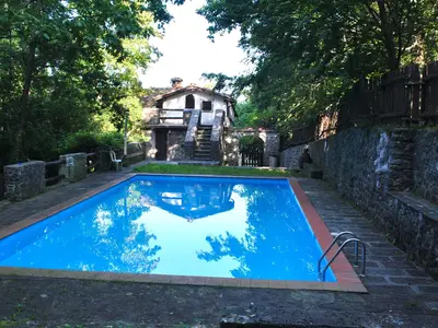 PoolOfHouse