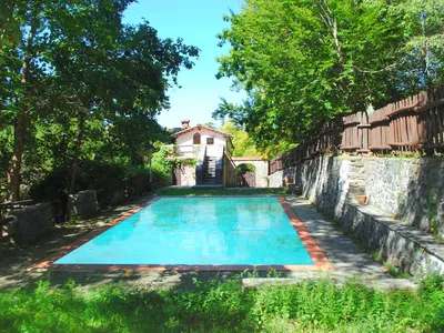 PoolOfHouse