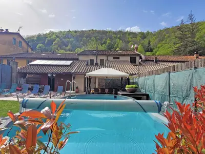 PoolOfHouse