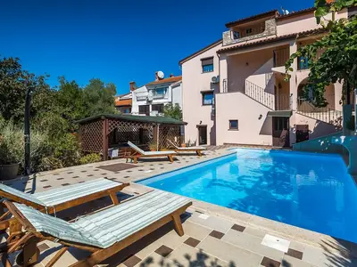 Ferienhaus für 16 Personen (370 m²) in Pjescana Uvala 1/10