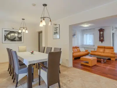 Ferienhaus für 16 Personen (370 m²) in Pjescana Uvala 7/10