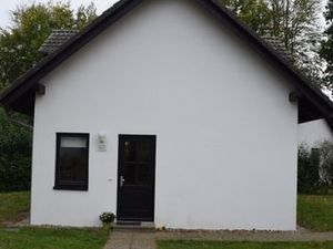 22684851-Ferienhaus-7-Plau am See-300x225-4