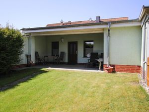 23290721-Ferienhaus-2-Plau am See-300x225-1